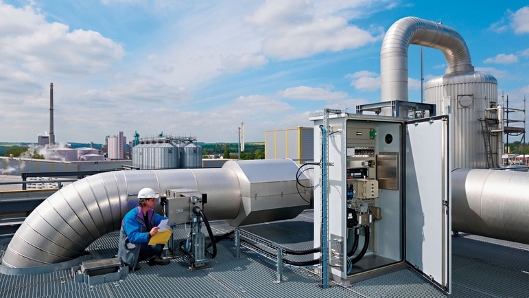 Instalación de medición de gas en una planta.