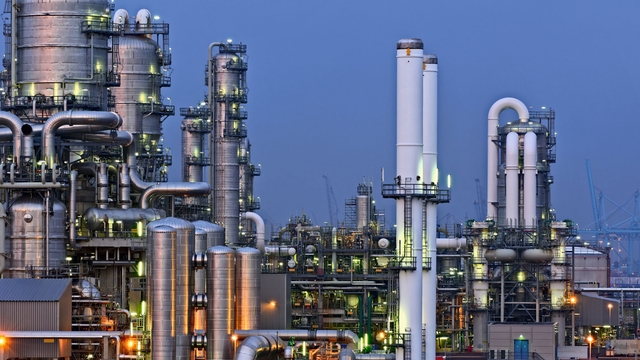 Las refinerías modernas presentan numerosas oportunidades para la descarbonización. Las refinerías modernas presentan numerosas oportunidades para la descarbonización.