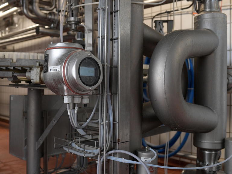 PromassQ de Endress+Hauser durante la entrada de leche